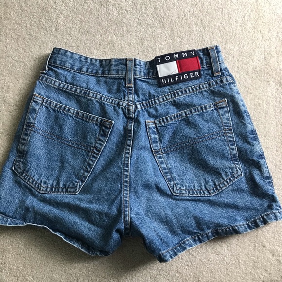 vintage tommy hillfiger shorts - Picture 2 of 2